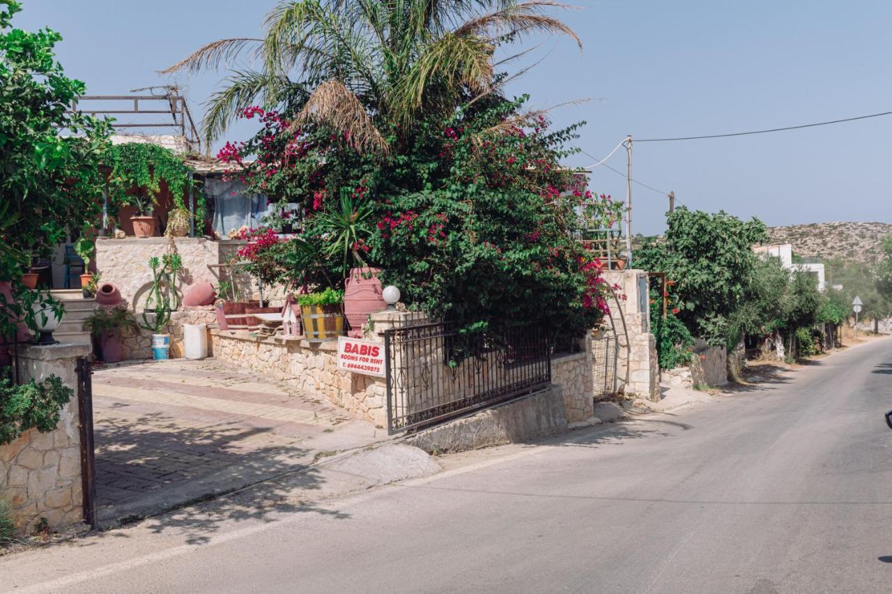 מראתי Eleftherias Suites - Near Beach Apartments מראה חיצוני תמונה
